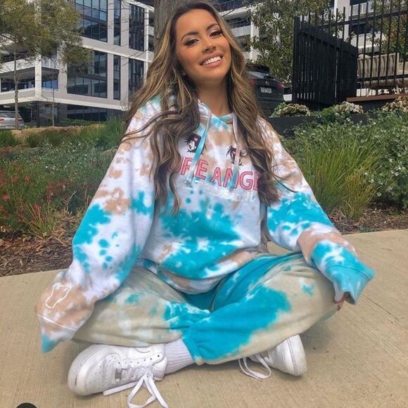 BSR By Samii Ryan Pure Angel Tie Dye Hoodie in Cloud Blue Size Medium - Picture 2 of 13